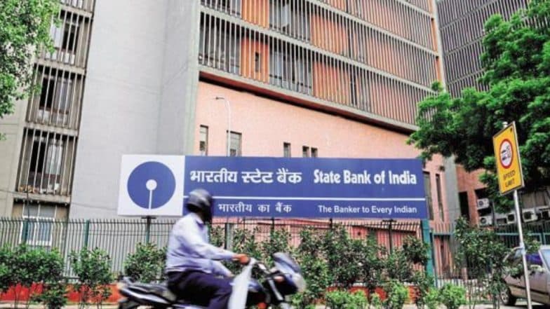 SBI ला मोठा धक्का, नियमांचे उल्लंघन केल्याने आरबीआयने ठोठावला 7 कोटींचा दंड SBI ला मोठा धक्का, नियमांचे उल्लंघन केल्याने आरबीआयने ठोठावला 7 कोटींचा दंड