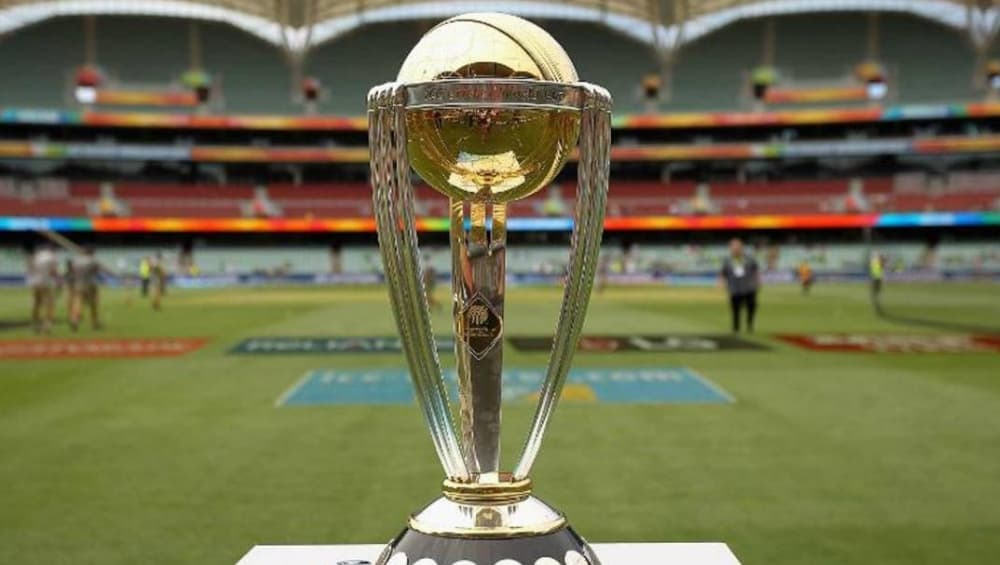 Team India ICC World Cup 2019 Announced: विश्व चषक खेळण्यासाठी भारतीय संघातील 15 खेळाडूंची नावे बीसीसीआय कडून घोषित Team India ICC World Cup 2019 Announced: विश्व चषक खेळण्यासाठी भारतीय संघातील 15 खेळाडूंची नावे बीसीसीआय कडून घोषित