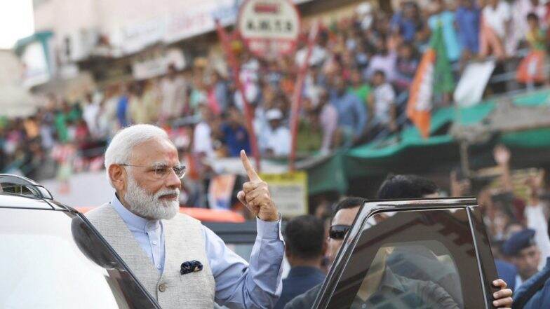 'रोड शो' संदर्भात पंतप्रधान नरेंद्र मोदी यांनी अहवाल सादर करावा, निवडणुक आयोगाचे आदेश 'रोड शो' संदर्भात पंतप्रधान नरेंद्र मोदी यांनी अहवाल सादर करावा, निवडणुक आयोगाचे आदेश
