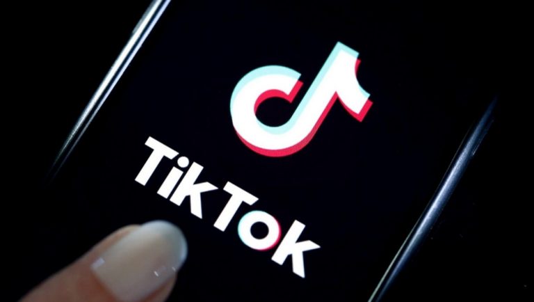 TikTok Down:  जगभरात 'टिकटॉक' डाऊन; युजर्सच्या सोशल मीडीया प्लॅटफॉर्म वर तक्रारी