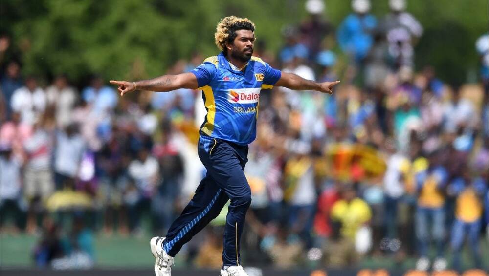 टी-20 रँकिंग: 'हॅट-ट्रिक मॅन' लसिथ मलिंगा याने T-20I क्रमवारीत घेतली 20 स्थानांची झेप, पहा कोण कितव्या स्थानावर टी-20 रँकिंग: 'हॅट-ट्रिक मॅन' लसिथ मलिंगा याने T-20I क्रमवारीत घेतली 20 स्थानांची झेप, पहा कोण कितव्या स्थानावर