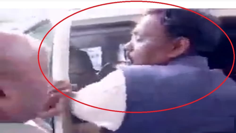 'विनोद तावडे यांच्या डोक्यावर परिणाम, त्यांना गाडीत बसू द्या' मनसेचं राजनाथ सिंह यांना पत्र 'विनोद तावडे यांच्या डोक्यावर परिणाम, त्यांना गाडीत बसू द्या' मनसेचं राजनाथ सिंह यांना पत्र