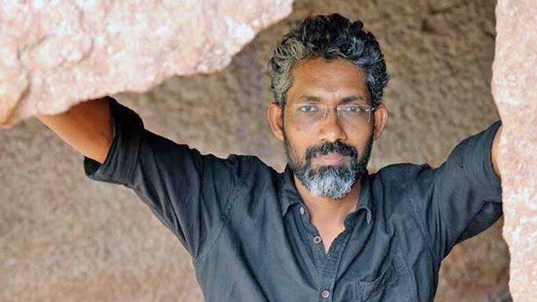 आंबेडकर जयंती 2019 निमित्त महामानवाला अभिवादन करत नागराज मंजुळे यांनी शेअर केला खास सेल्फी (Photo) आंबेडकर जयंती 2019 निमित्त महामानवाला अभिवादन करत नागराज मंजुळे यांनी शेअर केला खास सेल्फी (Photo)