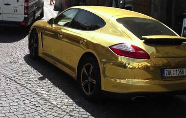 सोनेरी Porsche गाडीवर या देशाने घातली बंदी; वाचा काय आहे कारण