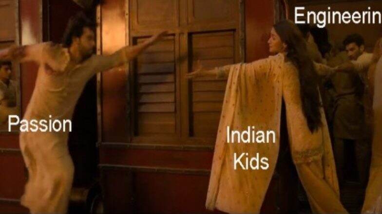 Kalank Trailer वर सोशल मीडियात फनी मीम्स व्हायरल! Kalank Trailer वर सोशल मीडियात फनी मीम्स व्हायरल!