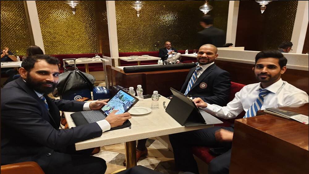 ICC Cricket World Cup 2019 साठी भारतीय संघ इंग्लंडला रवाना (Photos) ICC Cricket World Cup 2019 साठी भारतीय संघ इंग्लंडला रवाना (Photos)