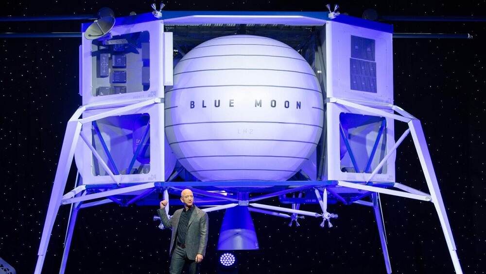 आता Amazon सुद्धा अंतराळ मोहिमेत सामील; Jeff Bezos यांनी सादर केले चंद्रावर झेपावणारे Moon Lander आता Amazon सुद्धा अंतराळ मोहिमेत सामील; Jeff Bezos यांनी सादर केले चंद्रावर झेपावणारे Moon Lander