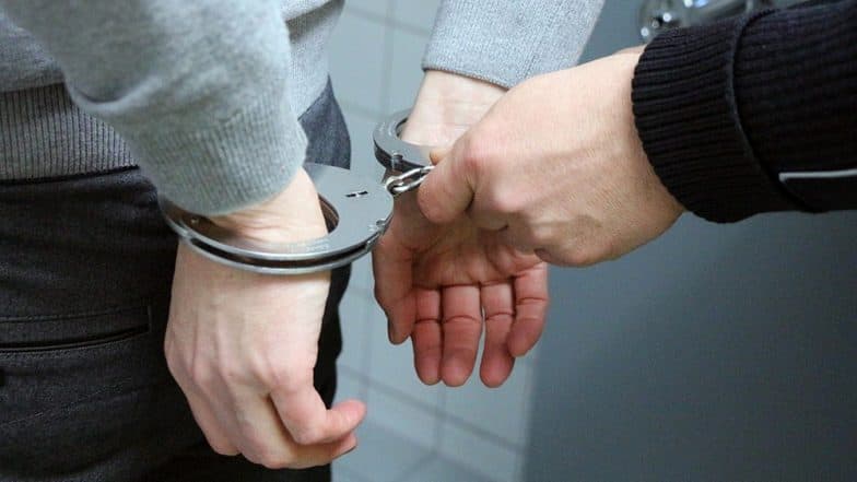 नेपाळ मध्ये गोळीबार, सात भारतीयांना अटक नेपाळ मध्ये गोळीबार, सात भारतीयांना अटक