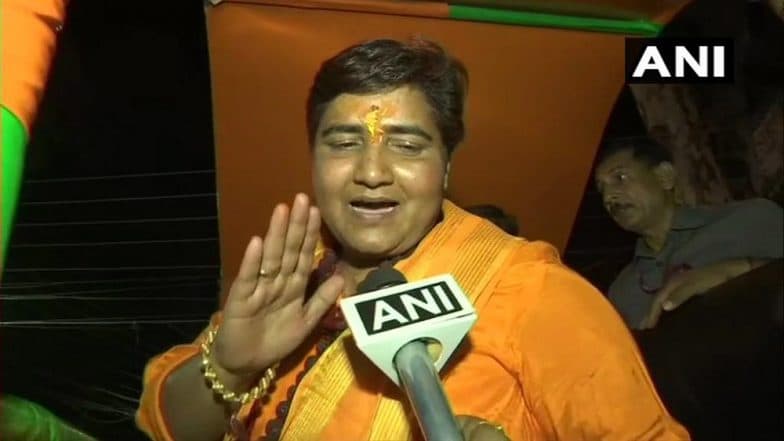 'नथूराम गोडसे देशभक्त', भाजप उमेदवार साध्वी प्रज्ञा सिंह यांचे वादग्रस्त विधान 'नथूराम गोडसे देशभक्त', भाजप उमेदवार साध्वी प्रज्ञा सिंह यांचे वादग्रस्त विधान
