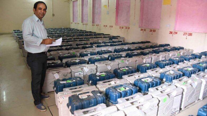 Lok Sabha Elections 2019 Phase 7: लोकसभा निवडणुकीचा शेवटचा टप्पा; 8 राज्ये, 59 जागा, 918 मतदारांचे भविष्य EVM मध्ये होणार बंद Lok Sabha Elections 2019 Phase 7: लोकसभा निवडणुकीचा शेवटचा टप्पा; 8 राज्ये, 59 जागा, 918 मतदारांचे भविष्य EVM मध्ये होणार बंद