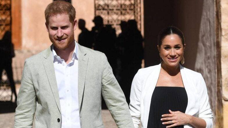 Meghan Markle आणि Prince Harry दाम्पत्याने दिला बाळाला जन्म, ब्रिटनच्या राजघराण्याला मिळाला वारस Meghan Markle आणि Prince Harry दाम्पत्याने दिला बाळाला जन्म, ब्रिटनच्या राजघराण्याला मिळाला वारस