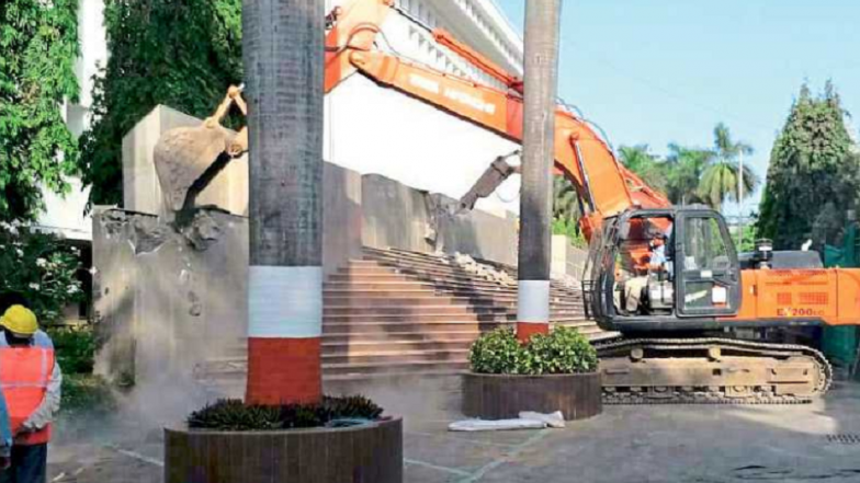 अखेर मंत्रालयाच्या 'त्या' चर्चित पायऱ्या तोडल्या; जाणून घ्या काय आहे कारण