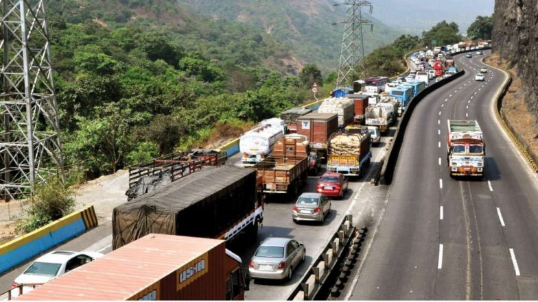 मुंबई: राष्ट्रीय महामार्गावर 1 डिसेंबर पूर्वीच इलेक्ट्रॉनिक पद्धतीने Fastag च्या माध्यमातून टोल स्विकारण्यास सुरुवात
