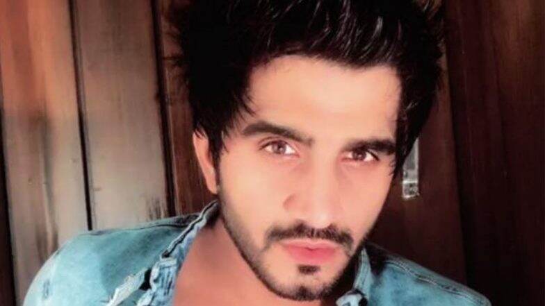 मोहित मोर, Tik Tok स्टारची दिल्ली मध्ये गोळ्या झाडून निर्घुण हत्या मोहित मोर, Tik Tok स्टारची दिल्ली मध्ये गोळ्या झाडून निर्घुण हत्या