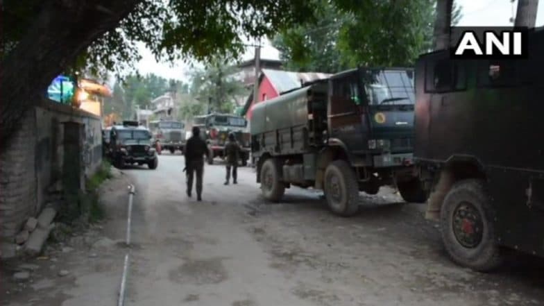Dalipora Encounter: पुलवामा मध्ये भारतीय सुरक्षा जवान आणि दहशतवाद्यांमध्ये पुन्हा चकमक, तीन दहशतवादी ठार Dalipora Encounter: पुलवामा मध्ये भारतीय सुरक्षा जवान आणि दहशतवाद्यांमध्ये पुन्हा चकमक, तीन दहशतवादी ठार