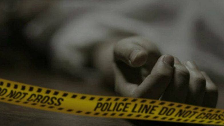 क्रूरतेचा कळस: टीव्ही पाहते म्हणून आईने पोटच्या 5 वर्षाच्या मुलीची केली हत्या; बेल्टने मारून केले होते उन्हात उभे क्रूरतेचा कळस: टीव्ही पाहते म्हणून आईने पोटच्या 5 वर्षाच्या मुलीची केली हत्या; बेल्टने मारून केले होते उन्हात उभे