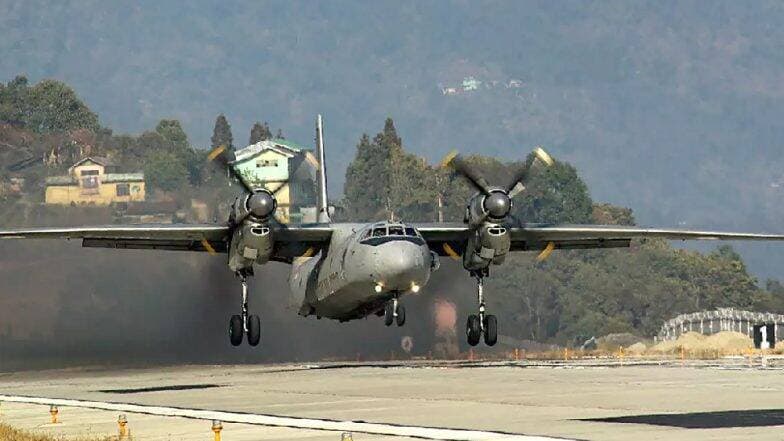 भारतीय वायू सेनेचं AN-32 Aircraft बेपत्ता, विमानाच्या शोधासाठी इंडियन एअर फोर्सची सुखोई -30, सी - 130 रवाना भारतीय वायू सेनेचं AN-32 Aircraft बेपत्ता, विमानाच्या शोधासाठी इंडियन एअर फोर्सची सुखोई -30, सी - 130 रवाना