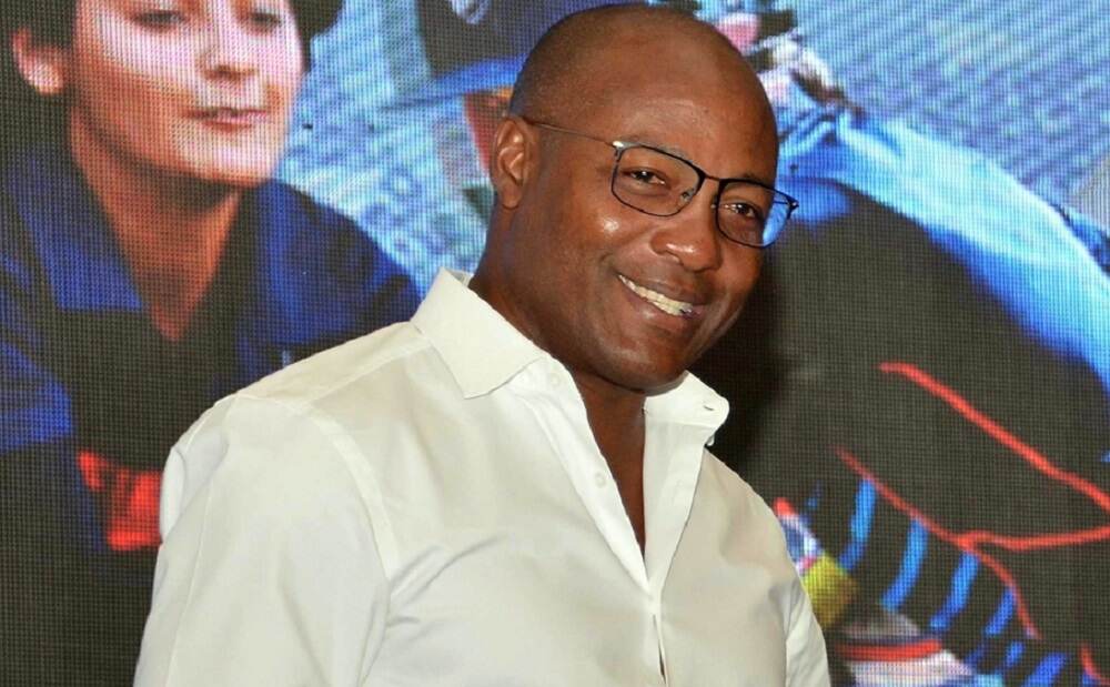 मुंबई: वेस्ट इंडिज क्रिकेटपटू Brian Lara ग्लोबल रुग्णालयात दाखल, छातीत दुखत असल्याने अँजिओग्राफी केल्याचे वृत्त मुंबई: वेस्ट इंडिज क्रिकेटपटू Brian Lara ग्लोबल रुग्णालयात दाखल, छातीत दुखत असल्याने अँजिओग्राफी केल्याचे वृत्त