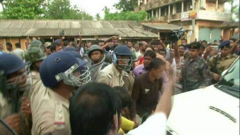 प. बंगाल हिंसाचार: कार्यकर्त्यांचे मृतदेह पक्षकार्यालयात घेऊन जाताना अडवले; भाजप कडून 'बंद'ची हाक, राज्यात काळा दिवस पाळणार प. बंगाल हिंसाचार: कार्यकर्त्यांचे मृतदेह पक्षकार्यालयात घेऊन जाताना अडवले; भाजप कडून 'बंद'ची हाक, राज्यात काळा दिवस पाळणार