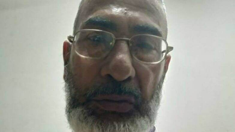 मदरसामध्ये लहान मुलांचे लैंगिक शोषण करणाऱ्या शिक्षकास अटक; एकेकाळी स्वतःवरही झाले होते अत्याचार मदरसामध्ये लहान मुलांचे लैंगिक शोषण करणाऱ्या शिक्षकास अटक; एकेकाळी स्वतःवरही झाले होते अत्याचार