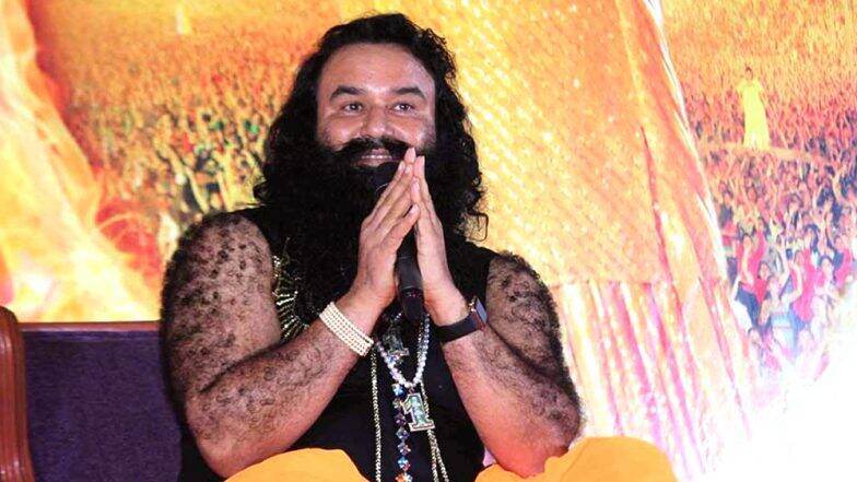 डेरा सच्चा सौदा प्रमुख Gurmeet Ram Rahim शेती करण्यासाठी तुरुंगाबाहेर येण्याची शक्यता; कारागृह अधिकक्षकांकडे केला पॅरोल रजेसाठी अर्ज डेरा सच्चा सौदा प्रमुख Gurmeet Ram Rahim शेती करण्यासाठी तुरुंगाबाहेर येण्याची शक्यता; कारागृह अधिकक्षकांकडे केला पॅरोल रजेसाठी अर्ज