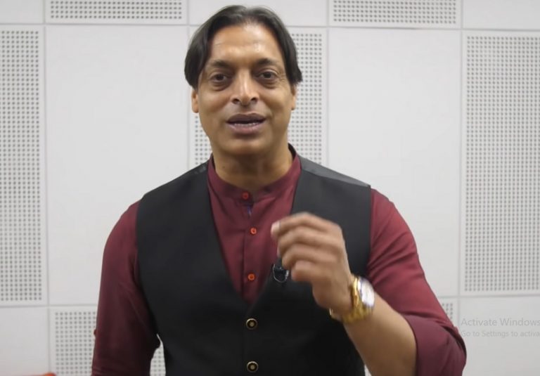 Shoaib Akhtar ने Pakistan गोलंदाजांना फटकारले, म्हणाला - England संघ आजारी होता, मग त्यांनी...