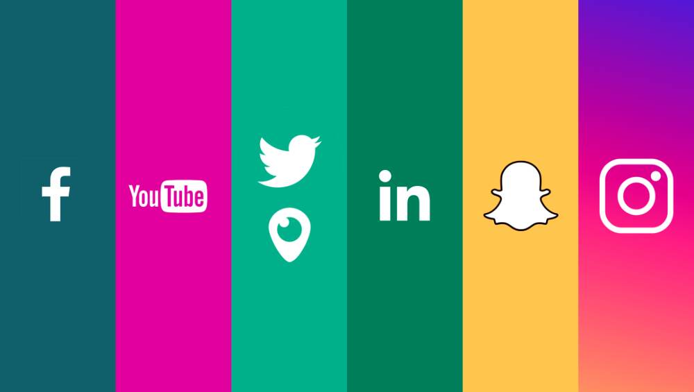Social Media: सोशल मीडियावर फेक न्यूज पसरवणाऱ्यांना 5 वर्षांची सजा; 10 लाख रुपयांचा दंड Social Media: सोशल मीडियावर फेक न्यूज पसरवणाऱ्यांना 5 वर्षांची सजा; 10 लाख रुपयांचा दंड
