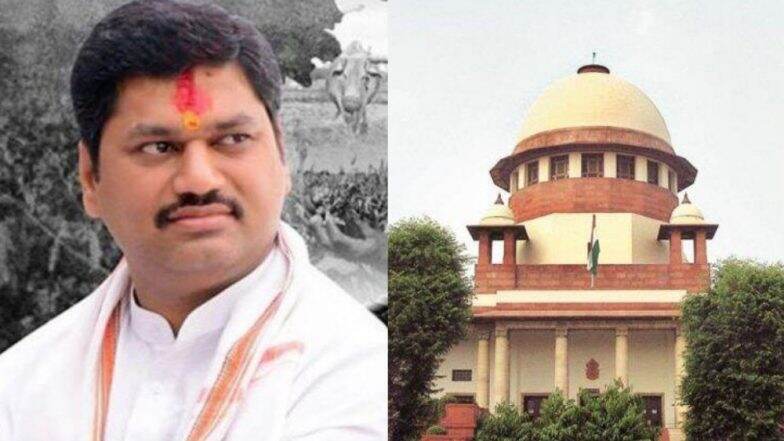 सरकारी जमीन हडपल्या प्रकरणी अडचणीत आलेल्या धनंजय मुंडे यांना सर्वोच्च न्यायालयाचा दिलासा; गुन्हे दाखल करण्याच्या आदेशाला स्थगिती सरकारी जमीन हडपल्या प्रकरणी अडचणीत आलेल्या धनंजय मुंडे यांना सर्वोच्च न्यायालयाचा दिलासा; गुन्हे दाखल करण्याच्या आदेशाला स्थगिती