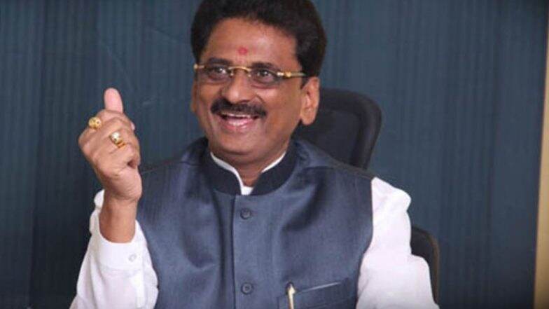 महाघोटाळा! उद्योगपती रत्नाकर गुट्टे यांनी घेतले मृत शेतकऱ्यांच्या नावे 328 कोटींचे कर्ज; 9 ठिकाणी ईडीचे छापे महाघोटाळा! उद्योगपती रत्नाकर गुट्टे यांनी घेतले मृत शेतकऱ्यांच्या नावे 328 कोटींचे कर्ज; 9 ठिकाणी ईडीचे छापे