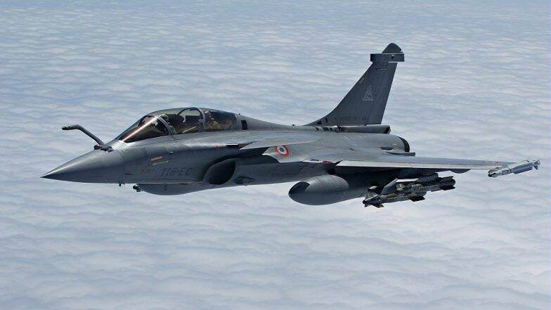 राफेल विमानाची जागा घेणार Dassault Aviation चं सर्वात शक्तीशाली नवं लढाऊ विमान; Airbus सोबत करार राफेल विमानाची जागा घेणार Dassault Aviation चं सर्वात शक्तीशाली नवं लढाऊ विमान; Airbus सोबत करार