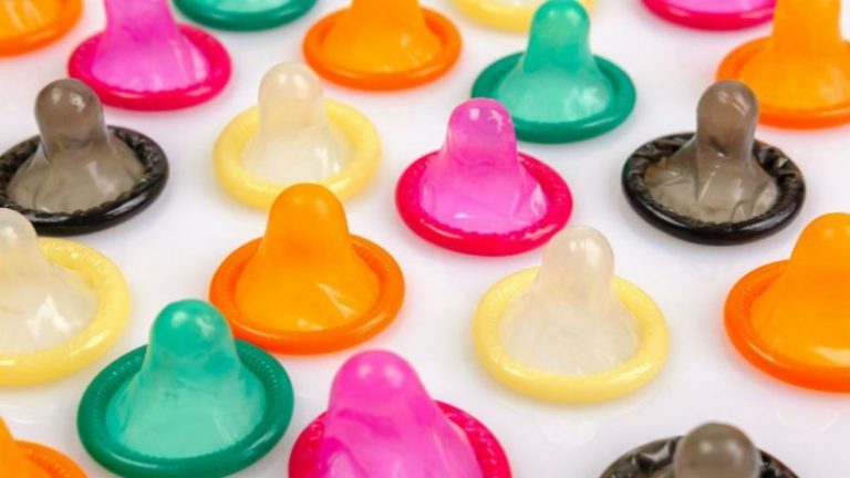 Massive Condom Sale: नवीन वर्षाच्या पूर्वसंध्येला Swiggy Instamart द्वारे मोठ्या प्रमाणात कंडोमची विक्री; Durex India ने दिली मजेशीर प्रतिक्रिया (See)