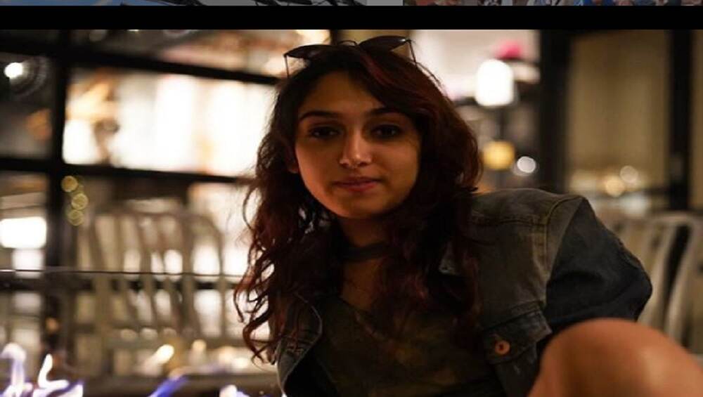 आमिर खान याची मुलगी इरा खान हिचा बॉयफ्रेंडसोबत रोमॅन्टिक डान्स व्हिडिओ व्हायरल (Watch Video) आमिर खान याची मुलगी इरा खान हिचा बॉयफ्रेंडसोबत रोमॅन्टिक डान्स व्हिडिओ व्हायरल (Watch Video)