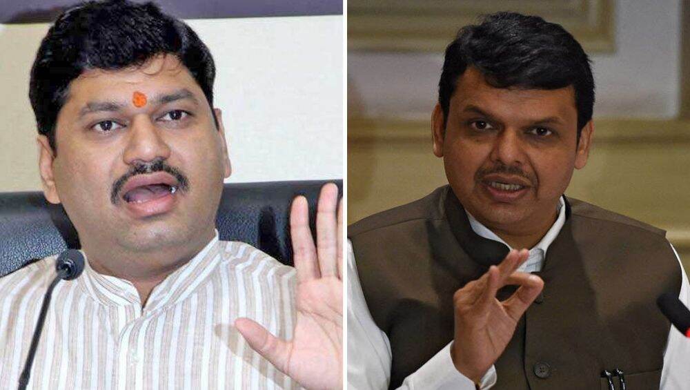 Maharashtra Budget 2019-20: महाराष्ट्र अर्थसंकल्प विधानसभेत सादर करण्यापूर्वी ट्वीटवर फुटल्याचा धनंजय मुंडे यांचा आरोप, देवेंद्र फडणवीस यांनी केला खुलासा Maharashtra Budget 2019-20: महाराष्ट्र अर्थसंकल्प विधानसभेत सादर करण्यापूर्वी ट्वीटवर फुटल्याचा धनंजय मुंडे यांचा आरोप, देवेंद्र फडणवीस यांनी केला खुलासा