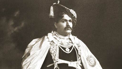Chhatrapati Shahu Maharaj Jayanti 2019: राजर्षी शाहू महाराज यांच्या 145 व्या जयंती निमित्त जाणून घ्या त्यांच्याविषयी 'या' काही खास गोष्टी Chhatrapati Shahu Maharaj Jayanti 2019: राजर्षी शाहू महाराज यांच्या 145 व्या जयंती निमित्त जाणून घ्या त्यांच्याविषयी 'या' काही खास गोष्टी