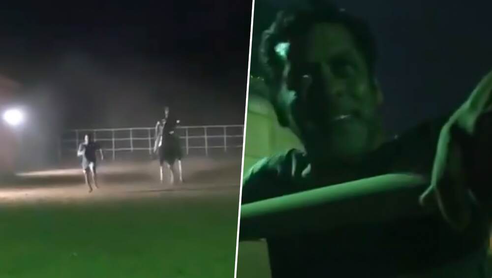 जेव्हा सलमान खान रेस मध्ये घोड्याला हरवतो! (Watch Video) जेव्हा सलमान खान रेस मध्ये घोड्याला हरवतो! (Watch Video)