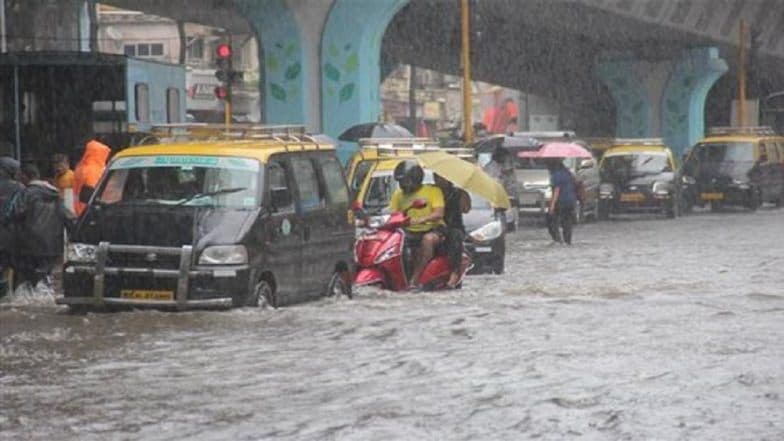 Monsoon 2019: मुंबई मध्ये लवकरच मान्सून दाखल होणार; BMC कडून 180 ठिकाणी पाणी साचण्याची शक्यता व्यक्त Monsoon 2019: मुंबई मध्ये लवकरच मान्सून दाखल होणार; BMC कडून 180 ठिकाणी पाणी साचण्याची शक्यता व्यक्त