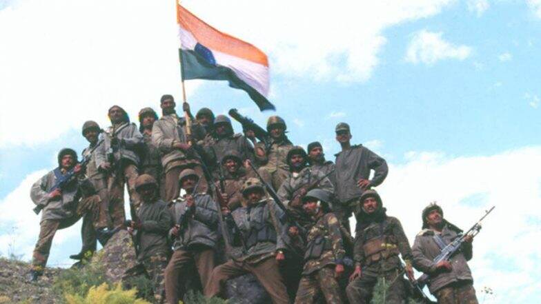 Kargil Vijay Diwas 2019: कारगिल विजयाला 20 वर्षे पूर्ण; शहिदांना श्रद्धांजलीसह विविध कार्यक्रमाचे आयोजन Kargil Vijay Diwas 2019: कारगिल विजयाला 20 वर्षे पूर्ण; शहिदांना श्रद्धांजलीसह विविध कार्यक्रमाचे आयोजन
