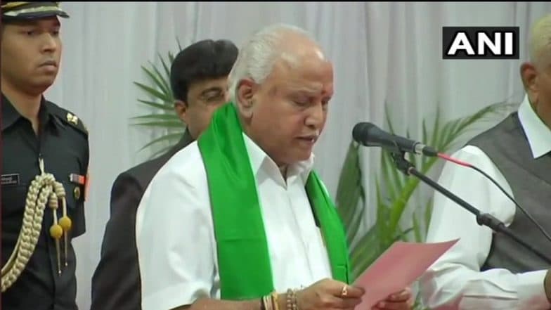 BS Yediyurappa कर्नाटकच्या मुख्यमंत्रीपदी विराजमान; चौथ्यांदा घेतली मुख्यमंत्रीपदाची शपथ BS Yediyurappa कर्नाटकच्या मुख्यमंत्रीपदी विराजमान; चौथ्यांदा घेतली मुख्यमंत्रीपदाची शपथ