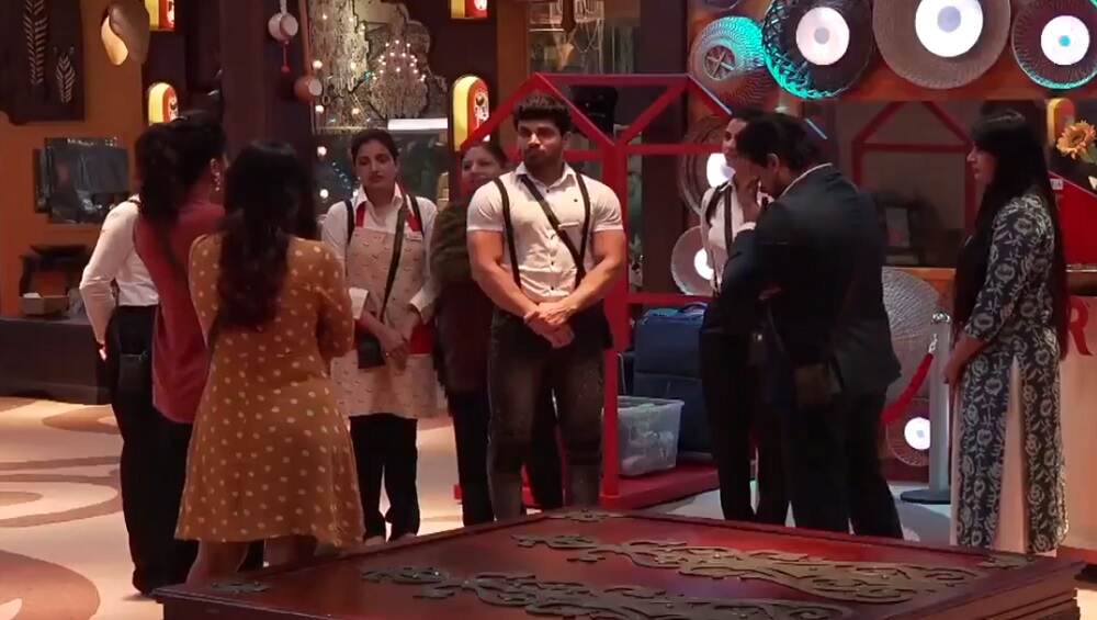 Bigg Boss Marathi 2, 4 July, Episode 40 Updates: बिग बॉसच्या घरात पाहुणे, स्पर्धकांना झालंय 'अतिथी तुम कब जाओगे?' Bigg Boss Marathi 2, 4 July, Episode 40 Updates: बिग बॉसच्या घरात पाहुणे, स्पर्धकांना झालंय 'अतिथी तुम कब जाओगे?'