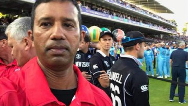 World Cup Final अंपायर कुमार धर्मसेनांनी स्वीकारली ओव्हर थ्रो निर्णयाची चूक, पण माफी मागण्यास दिला नकार
