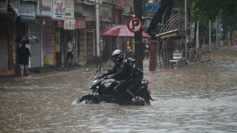 Mumbai Rain Update: कल्याण कंबा येथील रिसोर्ट आणि पेट्रोल पंप जवळ अडकलेल्या लोकांच्या मदतीसाठी महाराष्ट्र प्रशासनाचे सैन्य, नौदलासह NDRF च्या जवानांना लेखी आवेदन Mumbai Rain Update: कल्याण कंबा येथील रिसोर्ट आणि पेट्रोल पंप जवळ अडकलेल्या लोकांच्या मदतीसाठी महाराष्ट्र प्रशासनाचे सैन्य, नौदलासह NDRF च्या जवानांना लेखी आवेदन