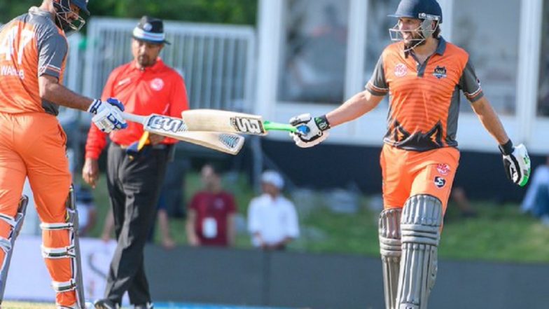 पागल आहेस... बॉलिंग कोण करणार? Global T20 सामन्यादरम्यान शाहिद आफ्रिदी आणि वहाब रियाझ यांच्यातील हास्यास्पद संवाद स्टम्प माइकमध्ये रेकॉर्ड