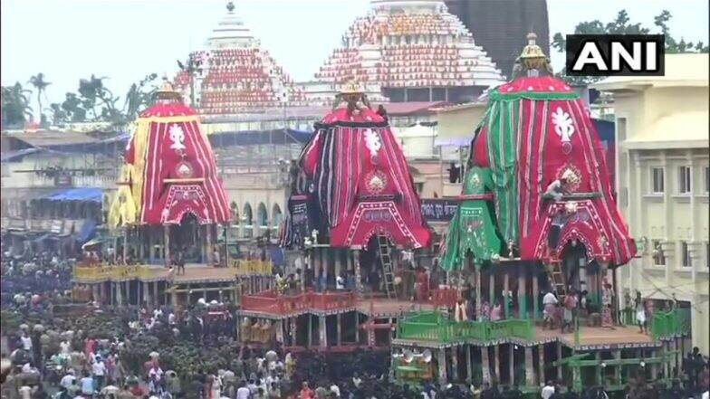 ओडिशा: लाखो भाविकांच्या उपस्थितीत पुरीत आज जगन्नाथाच्या रथयात्रेचा प्रारंभ; नृत्य, शिल्प साकारत भक्तांनी व्यक्त केला उत्साह (Photos, Videos) ओडिशा: लाखो भाविकांच्या उपस्थितीत पुरीत आज जगन्नाथाच्या रथयात्रेचा प्रारंभ; नृत्य, शिल्प साकारत भक्तांनी व्यक्त केला उत्साह (Photos, Videos)