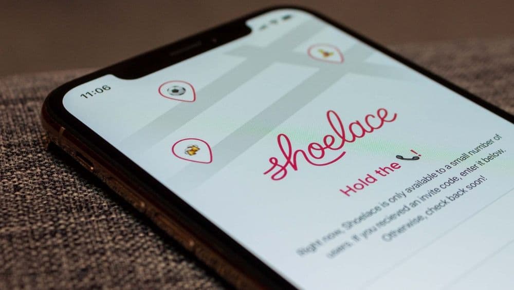 फेसबुकला टक्कर देण्यासाठी गुगलचे नवे Shoelace App; नेटवर्क नसतानाही वापरण्याची सोय, जाणून घ्या वैशिष्ठ्ये फेसबुकला टक्कर देण्यासाठी गुगलचे नवे Shoelace App; नेटवर्क नसतानाही वापरण्याची सोय, जाणून घ्या वैशिष्ठ्ये