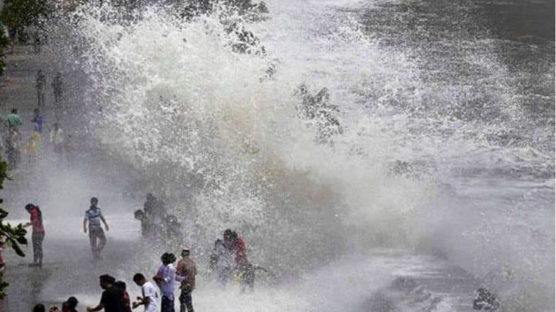 High Tide in Mumbai 4th September: आज दुपारी 3 वाजून 17 मिनिटांच्या सुमारास समुद्रात उसळणार 4.18 मीटरच्या लाटा, नागरिकांना सतर्कतेचे आवाहन High Tide in Mumbai 4th September: आज दुपारी 3 वाजून 17 मिनिटांच्या सुमारास समुद्रात उसळणार 4.18 मीटरच्या लाटा, नागरिकांना सतर्कतेचे आवाहन