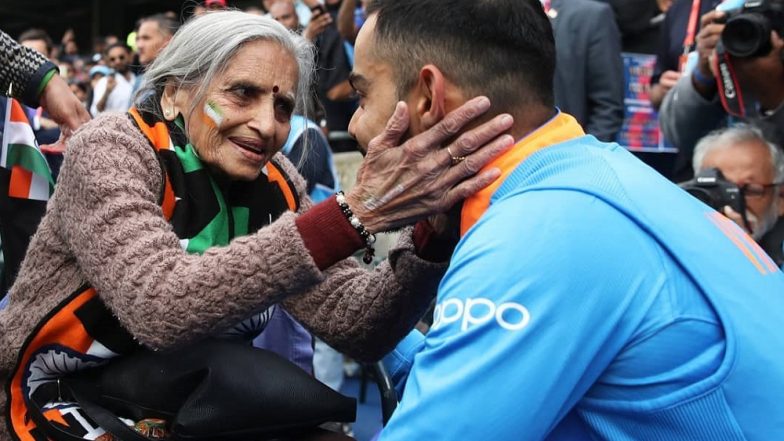 ICC World Cup 2019: 87 वर्षीय टीम इंडिया ची 'सुपर फॅन' चारुलता पटेल यांना विराट कोहली ने दिले हे मोठे आश्वासन