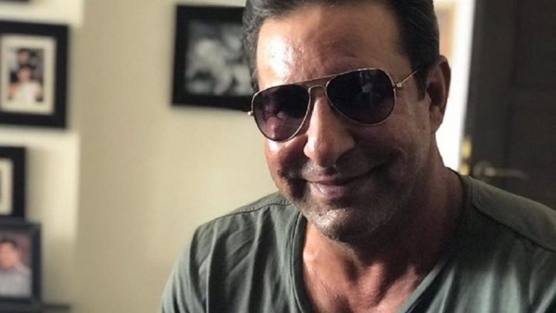 मँचेस्टर एअरपोर्टवर माजी पाकिस्तानी खेळाडू वसीम अक्रम यांचा अपमान, जाणून घ्या धक्कादायक कारण
