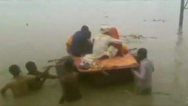 मुसळधार पावसामुळे बिहारमध्ये पूर; चक्क प्लास्टिक ड्रमच्या बोटीतून नवरा नवरीची पाठवणी (Video)