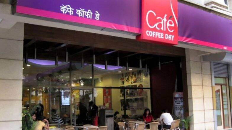 कॅफे कॉफी डे चे मालक व्ही.जी. सिद्धार्थ यांच्या निधनामुळे आज देशभरातील CCD Outlets राहणार बंद कॅफे कॉफी डे चे मालक व्ही.जी. सिद्धार्थ यांच्या निधनामुळे आज देशभरातील CCD Outlets राहणार बंद