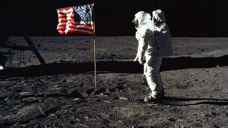 अपोलो 11 अंतराळ मोहिम: NASA ची पहिली चंद्रमोहिम आणि Apollo 11 यानाबद्दल जाणून घ्या '8' महत्त्वाच्या गोष्टी अपोलो 11 अंतराळ मोहिम: NASA ची पहिली चंद्रमोहिम आणि Apollo 11 यानाबद्दल जाणून घ्या '8' महत्त्वाच्या गोष्टी